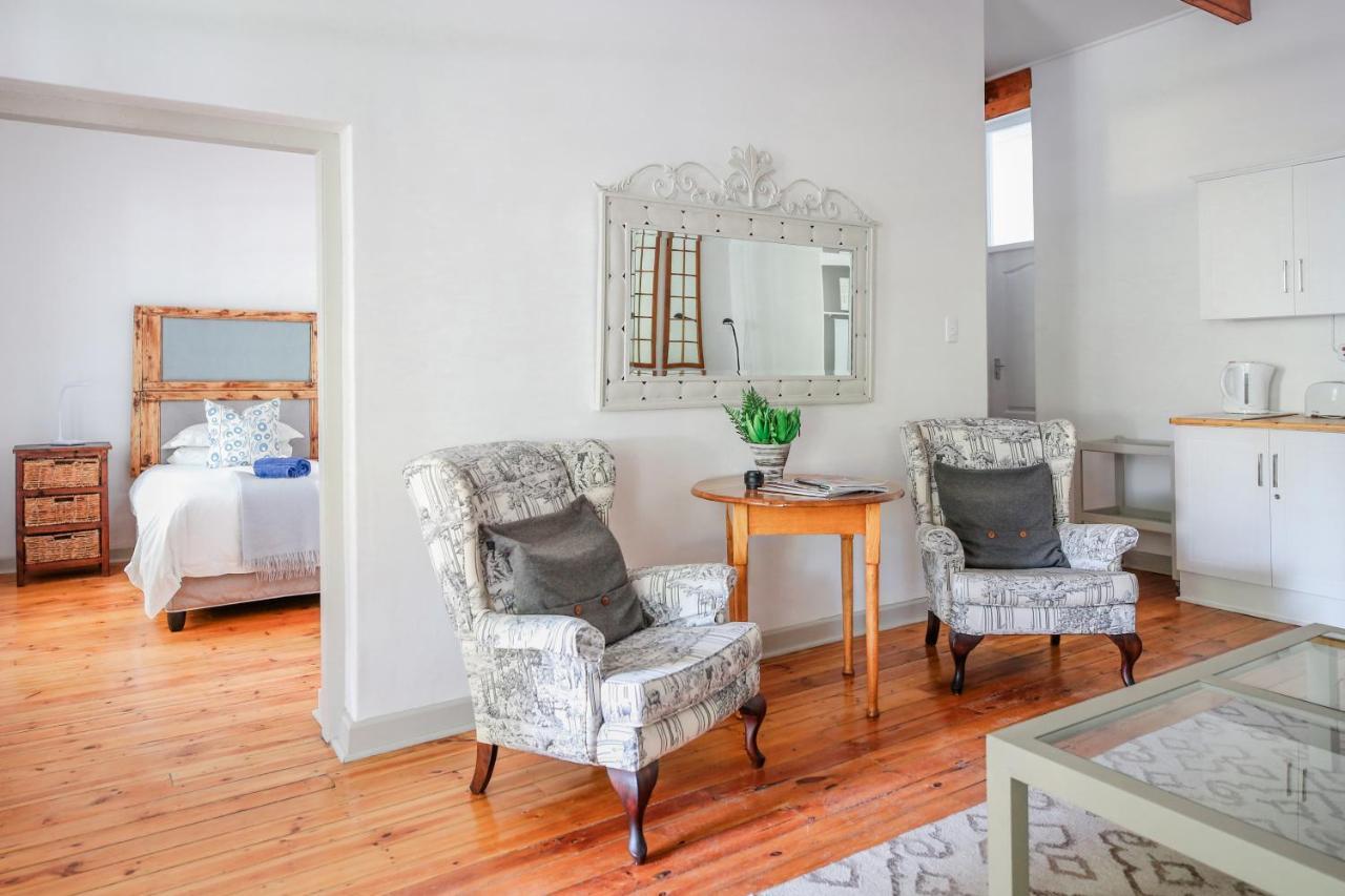 River Bend Guesthouses Graaff Reinet Bagian luar foto